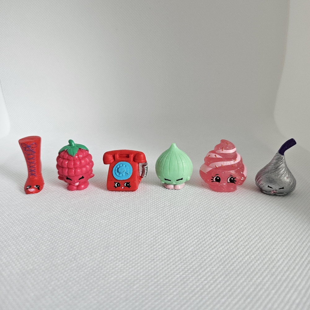 Shopkins Vibrant Miniature Toy Collection